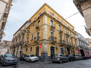 Quadrilocale in Vendita a Catania, 135'000&euro;, 132 m²