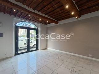 Laboratorio in Affitto a Lucca, zona Sant'Anna, 750€, 48 m²