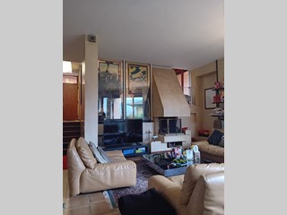 Villa in Vendita a Poggio a Caiano, 1'400'000&euro;, 450 m²