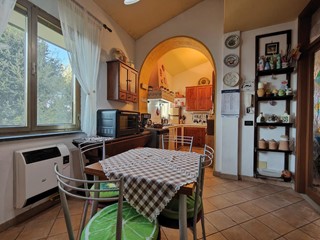 Villa in Vendita a San Miniato, 750'000€, 527 m², arredato