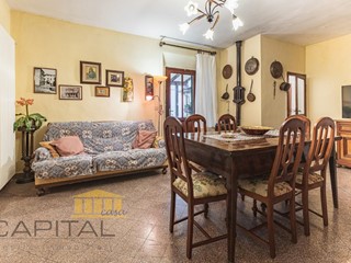 Appartamento in Vendita a Lajatico, zona Orciatico, 115'000€, 130 m², arredato