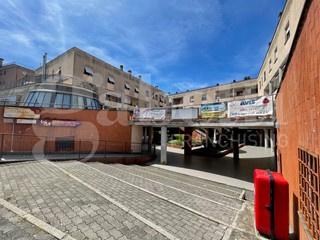 Negozio in Vendita a Orte, 54'000€, 72 m²