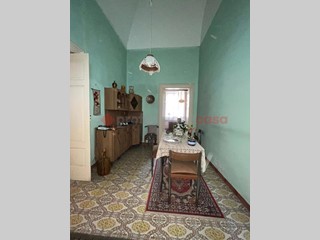 Appartamento in Vendita a Manduria, 490'000€, 600 m²