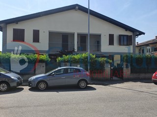 Trilocale in Vendita a Roncaro, 95'000€, 70 m²