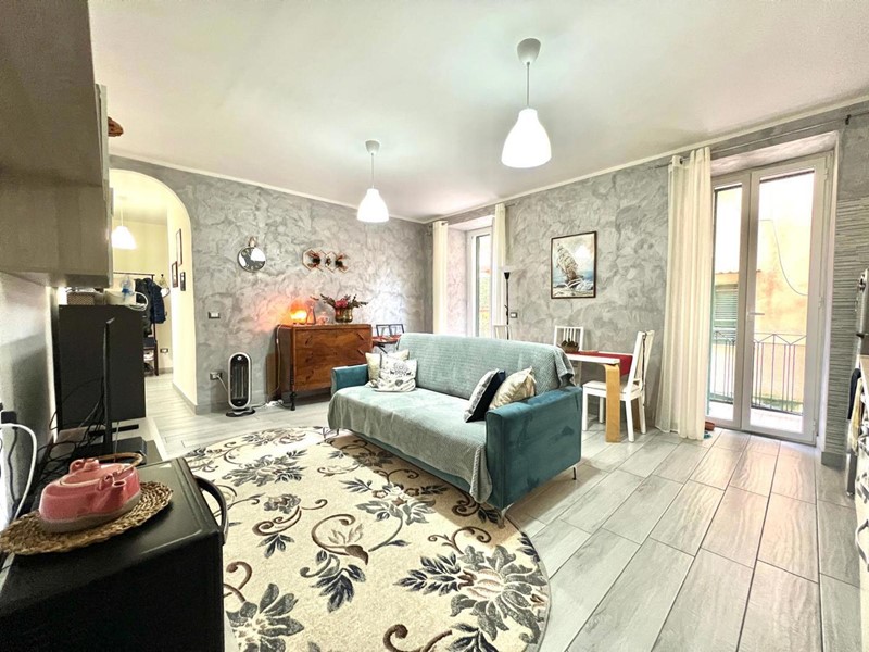 Trilocale in Vendita a Pozzuoli, 155'000€, 77 m²