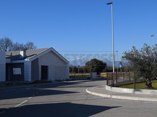 Casa Semi Indipendente in Vendita a Thiene, 450'000€, 226 m², con Box