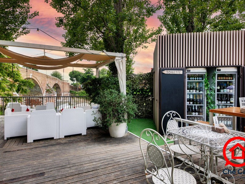 Attività commerciale in Vendita a Cesena, zona Centrale, 169'000€, 60 m²