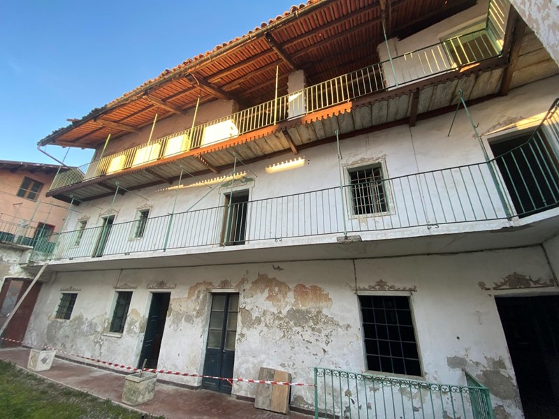 Casa Indipendente in Vendita a San Martino Canavese, 35'000€, 400 m², con Box