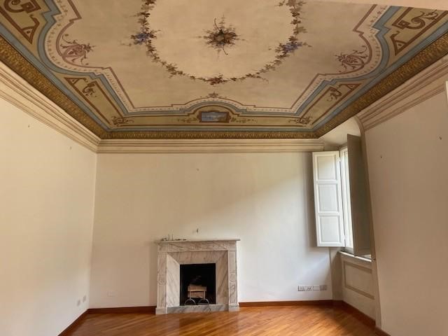 Appartamento in Vendita a Pisa, 450'000€, 130 m²