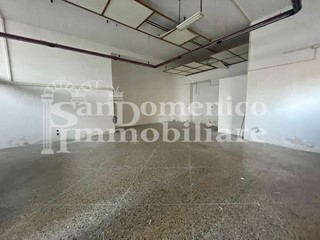 Immobile commerciale in Vendita a Cascina, 130'000€, 230 m²