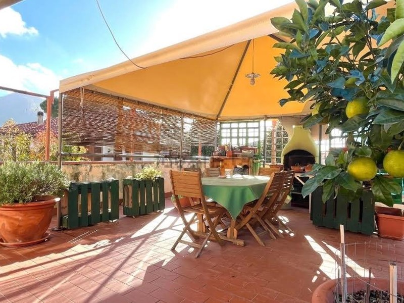 Casa Indipendente in Vendita a Calci, 309'000€, 170 m², con Box