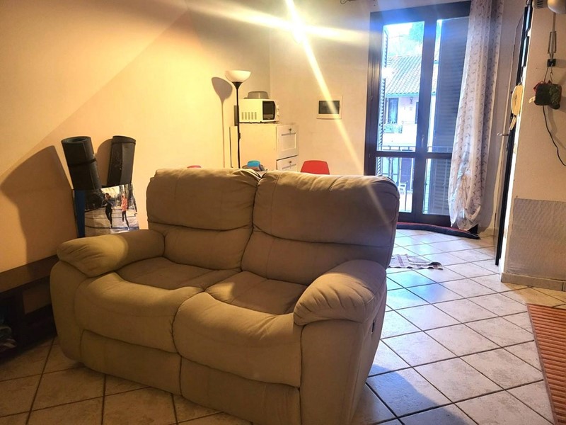 Trilocale in Vendita a Santa Maria a Monte, zona Montecalvoli Basso, 120'000€, 65 m², arredato, con Box