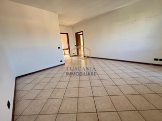 Quadrilocale in Vendita a Colle di Val D'Elsa, 165'000&euro;, 87 m²