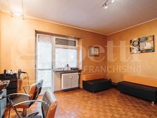 Negozio in Vendita a Pinerolo, 69'000€, 63 m²