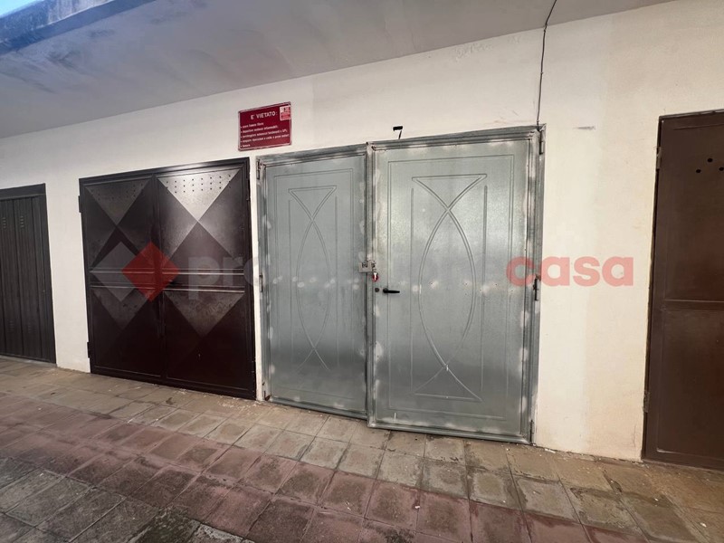 Box in Vendita a Taranto, 15'000€, 11 m²