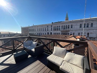 Appartamento in Vendita a Venezia, 1'050'000€, 110 m²
