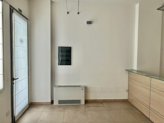 Ufficio in Vendita a Cesena, 155'000€, 93 m², arredato