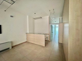 Ufficio in Vendita a Cesena, 155'000€, 93 m², arredato
