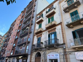 Immobile commerciale in Vendita a Bari, 87'000€, 59 m²