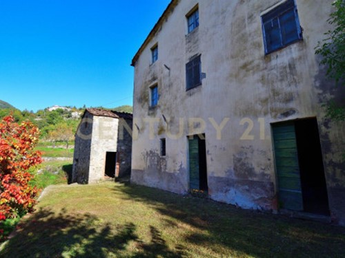 Casa Indipendente in Vendita a Pescaglia, 259'000€, 540 m², con Box
