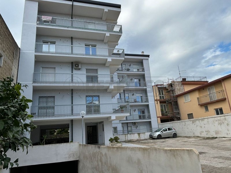 Quadrilocale in Vendita a San Nicola la Strada, 158'000€, 100 m²