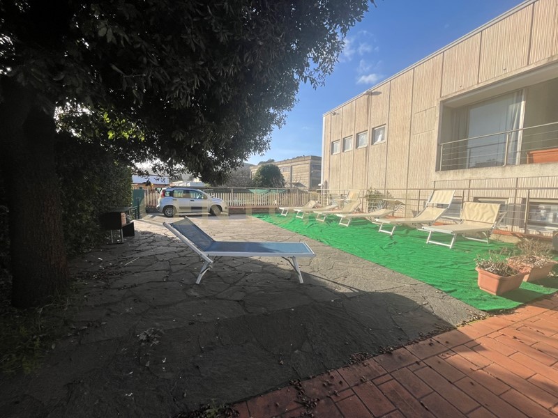 Ufficio in Affitto a Castiglione della Pescaia, 450€, 54 m²