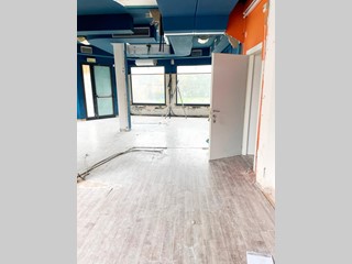 Capannone in Affitto a Vicopisano, 950€, 110 m²