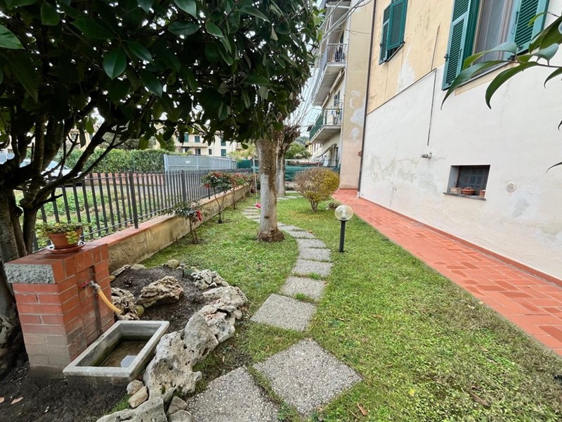 Villa in Vendita a Castelfiorentino, zona Dogana, 290'000€, 280 m², con Box