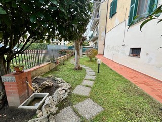 Villa in Vendita a Castelfiorentino, zona Dogana, 290'000€, 280 m², con Box