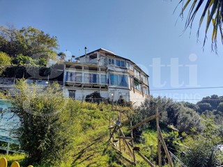 Negozio in Vendita a Bacoli, 350'000€, 220 m²