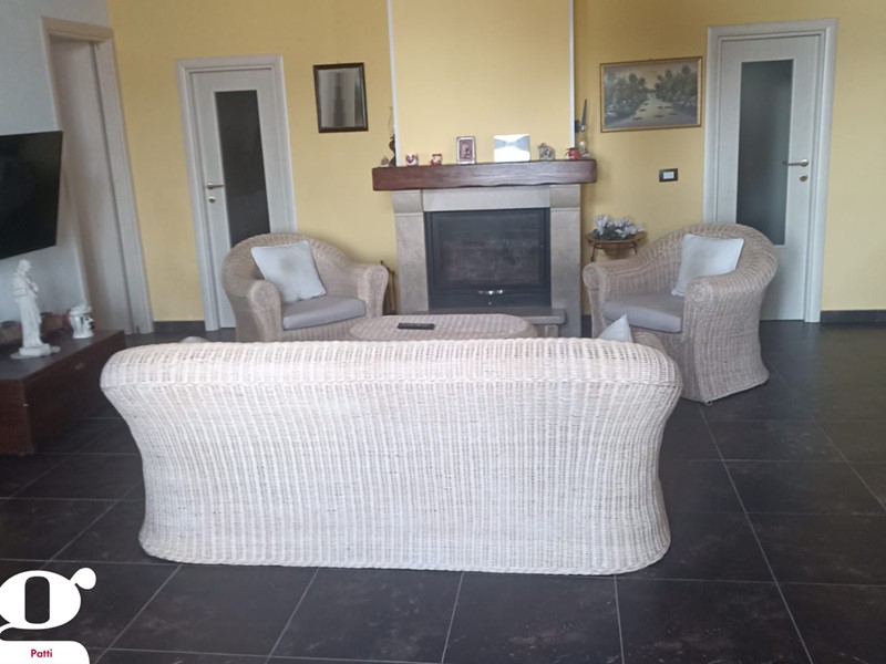 Casa Indipendente in Vendita a Santa Croce Camerina, 400 m²