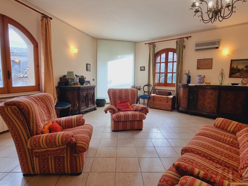 Villa in Vendita a Pace del Mela, 310'000€, 327 m²