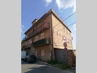 Appartamento in Vendita a San Filippo del Mela, 115'000&euro;, 220 m²