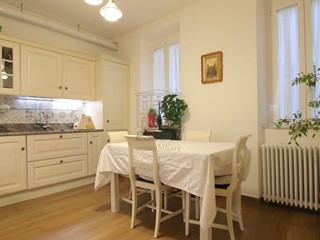 Appartamento in Vendita a Lucca, zona Centro storico, 480'000€, 110 m²