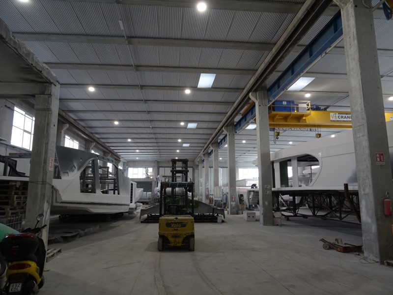 Capannone in Vendita a Trecastelli, zona Monterado, 1'600'000€, 2100 m²