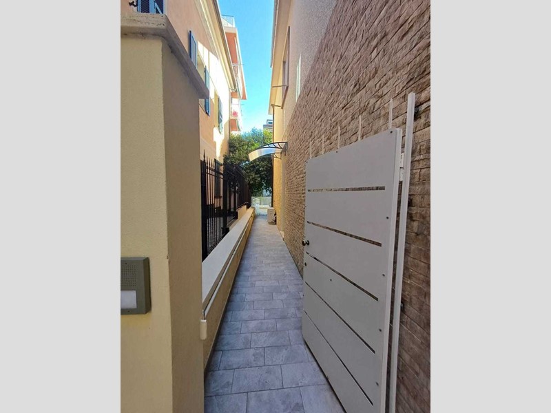 Trilocale in Affitto a Alassio, 1'000€, 65 m², arredato