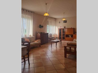 Casa Indipendente in Vendita a Orsogna, 210'000€, 350 m², arredato, con Box