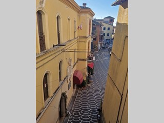 Quadrilocale in Vendita a Passignano sul Trasimeno, 98'000€, 120 m², arredato