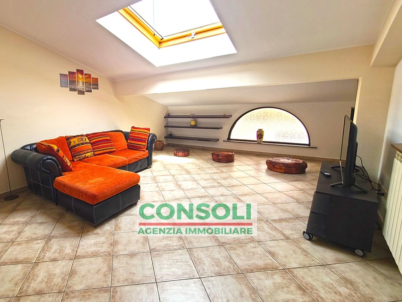 Quadrilocale in Vendita a Mascali, zona Carrabba, 115'000€, 130 m², con Box