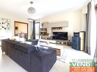Villetta a schiera in Vendita a Santa Venerina, zona Santa Venerina, 345'000€, 175 m²