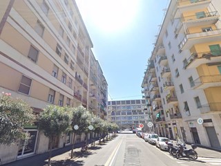 Trilocale in Vendita a La Spezia, zona Mazzetta via XXIV Maggio, 150'000€, 80 m²