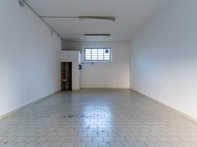 Magazzino in Affitto a Empoli, 600&euro;, 55 m²