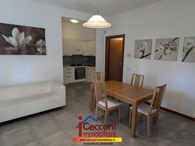 Trilocale in Vendita a Lamporecchio, zona Cerbaia, 100'000€, 70 m², arredato