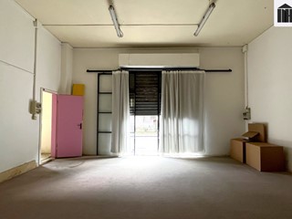 Immobile commerciale in Vendita a Santa Croce sull'Arno, 45'000€, 121 m²