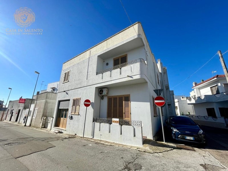 Appartamento in Vendita a Gagliano del Capo, 230'000€, 242 m²