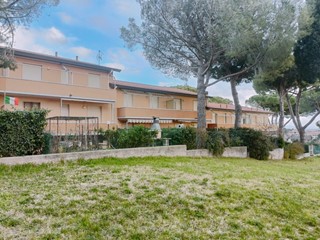 Trilocale in Vendita a Rosignano Marittimo, zona Caletta, 179'000€, 60 m², arredato
