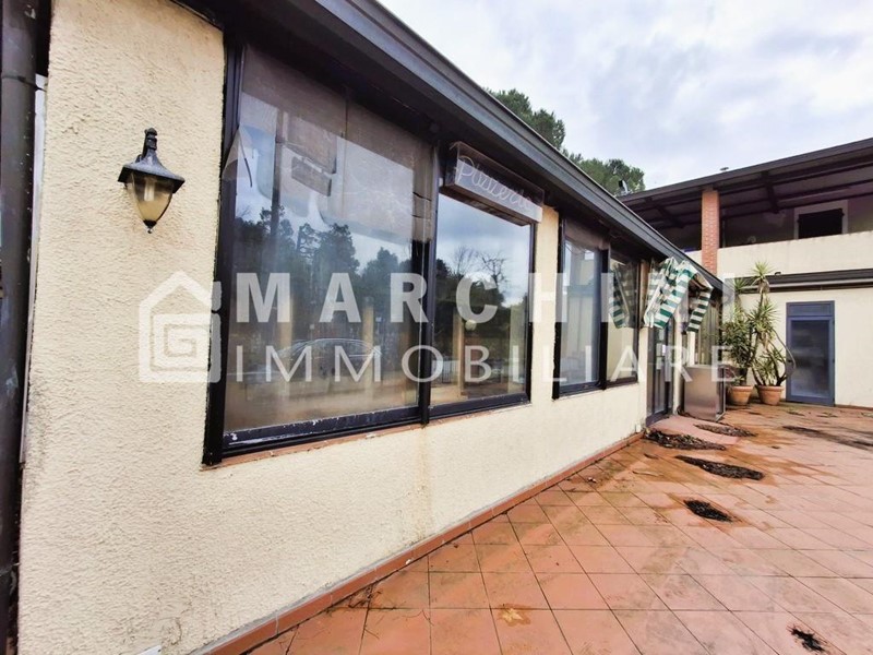 Immobile commerciale in Vendita a Capannori, zona Gragnano, 170'000€, 110 m²