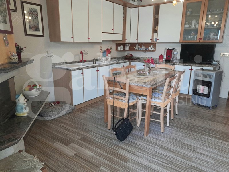 Quadrilocale in Vendita a Olevano sul Tusciano, 160'000&euro;, 130 m²
