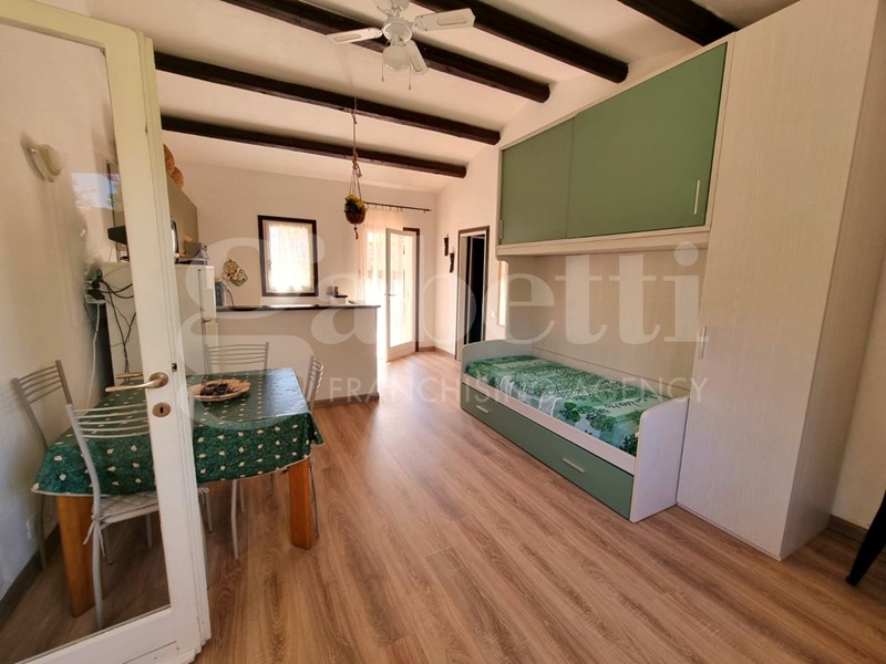 Villa bifamiliare in Vendita a Budoni, 320'000€, 100 m², arredato