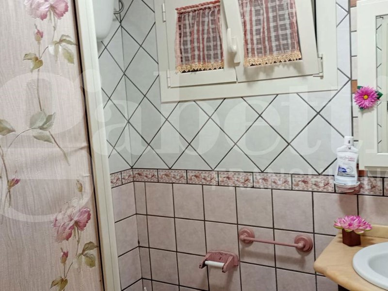 Villa in Vendita a Sessa Aurunca, 65'000€, 80 m², arredato